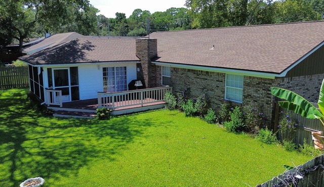 Gulf Coast Getaway Home-3 bed, 7m walk to bay beach and pier