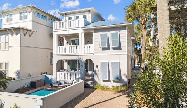 Gulf House with Private Pool Just 100 yds to Beach