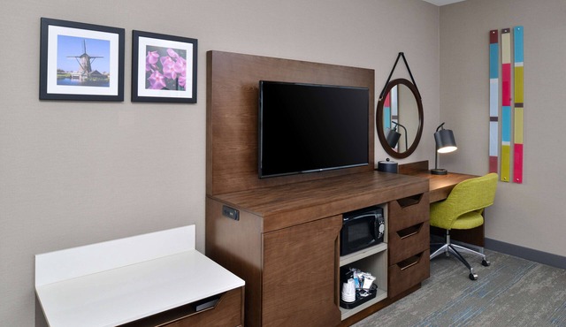 Hampton Inn & Suites Adrian in Adrian