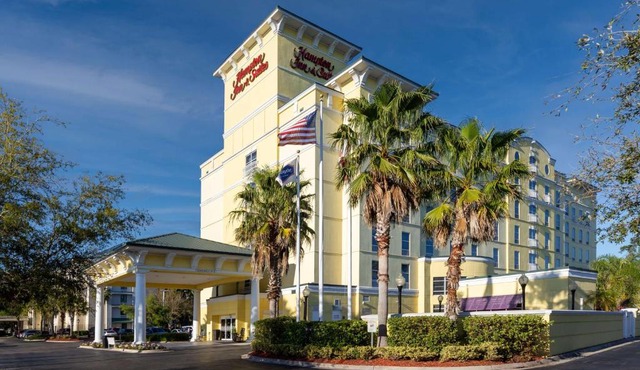 Hampton Inn & Suites Jacksonville Deerwood Park
