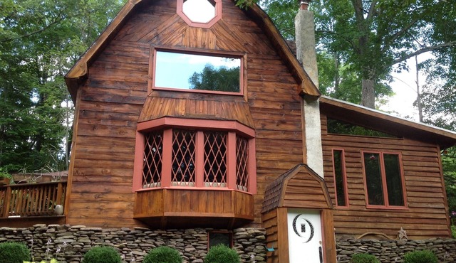 Handcrafted Elegance Close to PHOENICIA