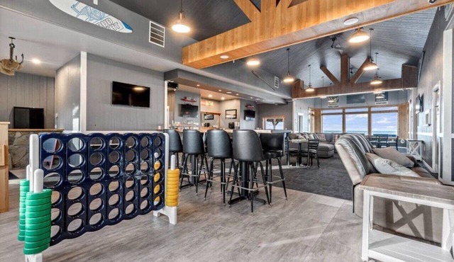 HarborBeach Haven & Event Lodge! 300` of Lakefront