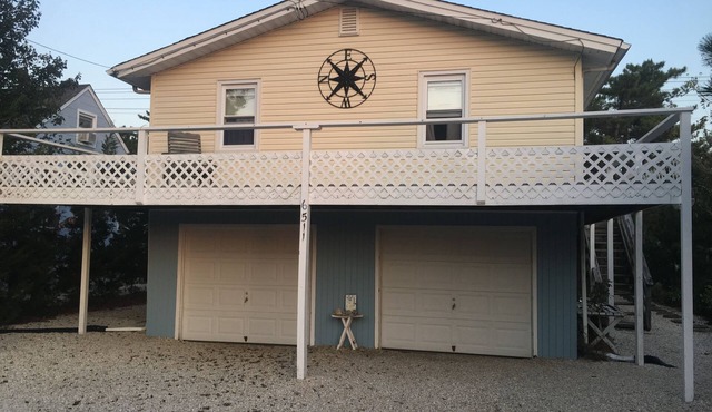 Harvey Cedars, 1 Block to Beach, 5 star reviews,