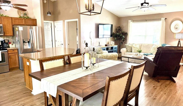 High Tides - 3/2 w/Golf Cart & Grill in The Village of Country Club Hills