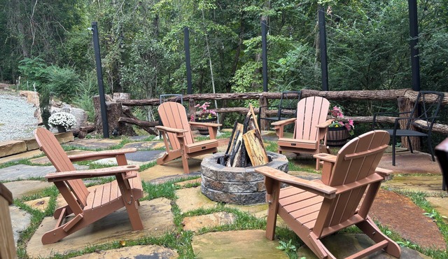 Hike Tallulah Gorge from Modern Secluded retreat