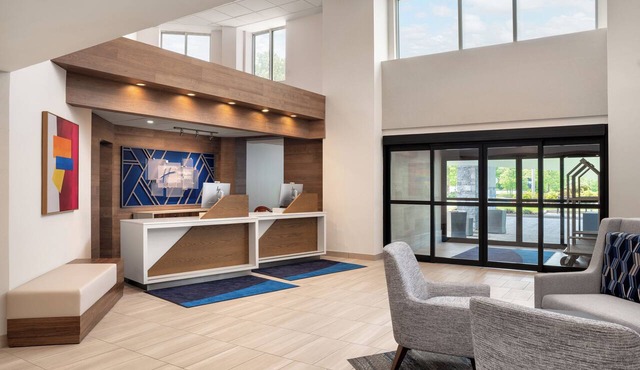 Holiday Inn Express & Suites Hawthorne Elmsford North by IHG