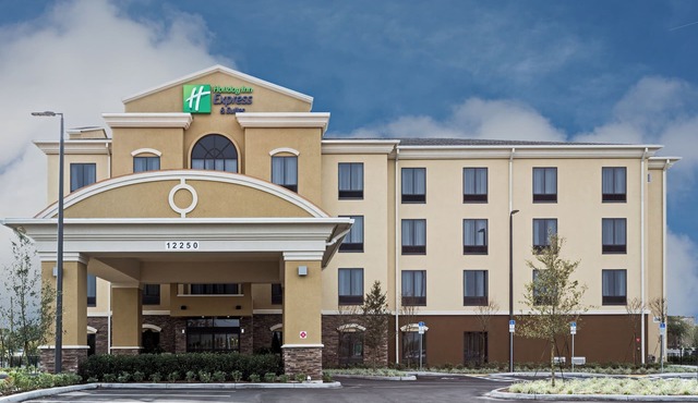 Holiday Inn Express & Suites Orlando East - UCF Area by IHG