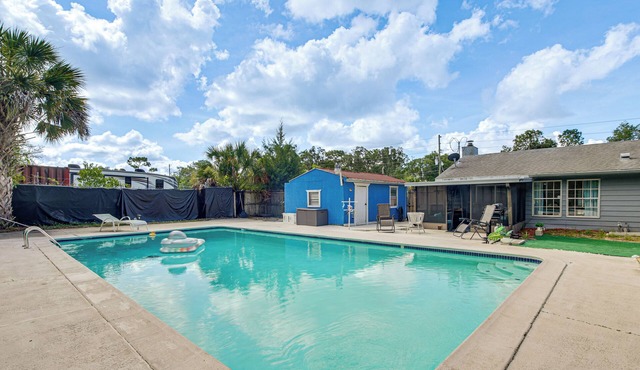 Homosassa Getaway w/Pool & Refreshed Lanai