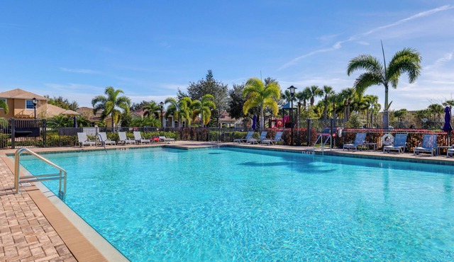 Hot Tub & Tennis Court Access: Cozy Townhome