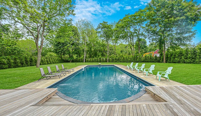 House + Cottage + Pool on 1.5 acres near village