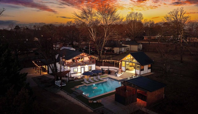 Htd Pool-Hot Tub-Fire Pit-Fenced Yard-Dogs Welcome
