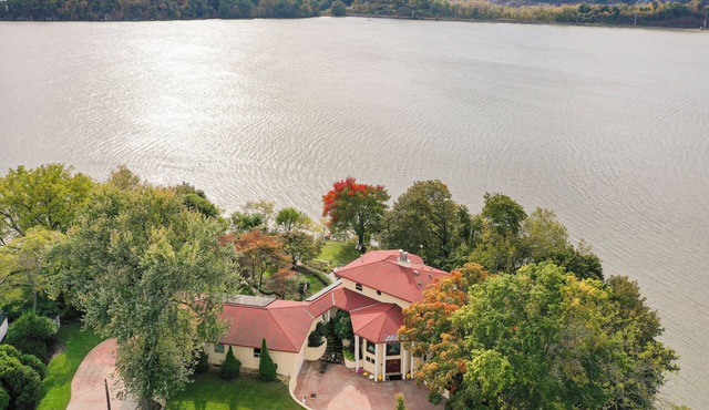 Hudson River Valley Estate - Events Allowed