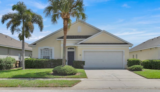 In Orlando area, large Family Friendly Home - Close to Disney