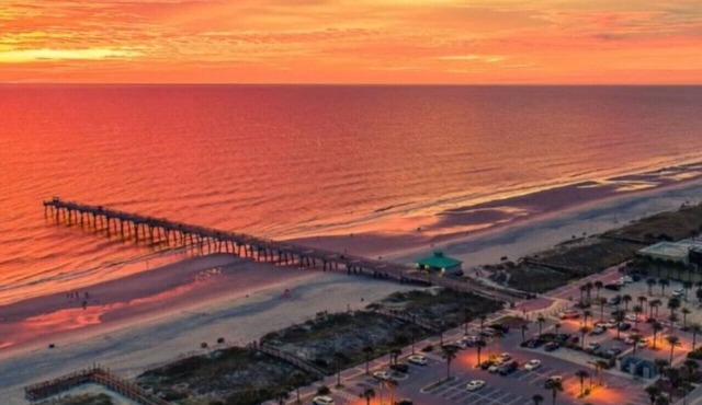 Jacksonville Beach for 6 Bike Fenced Private