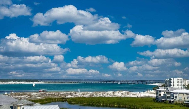 Jetty East | Sleeps 4 | Paradise Palms | Pool | Private Beach