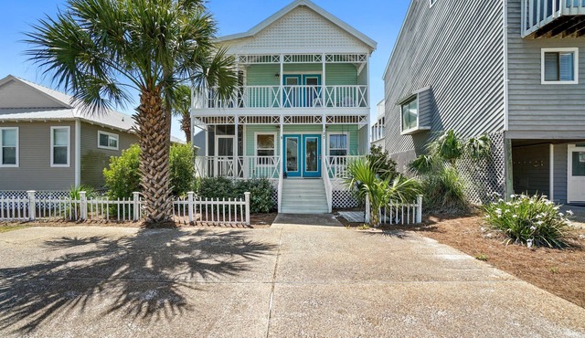 July 2026 Rate Drop! 3 BR/3 BA Cottage -Dog Friendly!