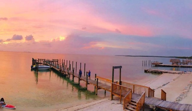 JULY 4th Islamorada BEACH paradise - 2 Bedrooms Boat Slip Ramp Pier Pool Hot Tub