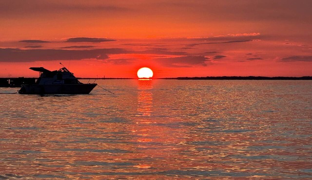 KEY LARGO - ENDLESS SUNSETS 33’ Boat Slip available for additional fee