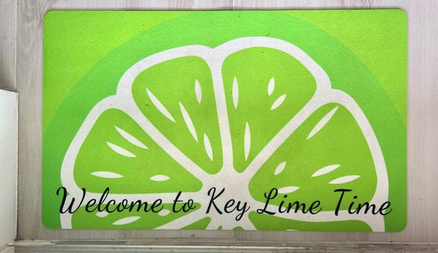 KEY LIME TIME, Gulf view, newly renovated 5 bedroom/5 bath house with pool.