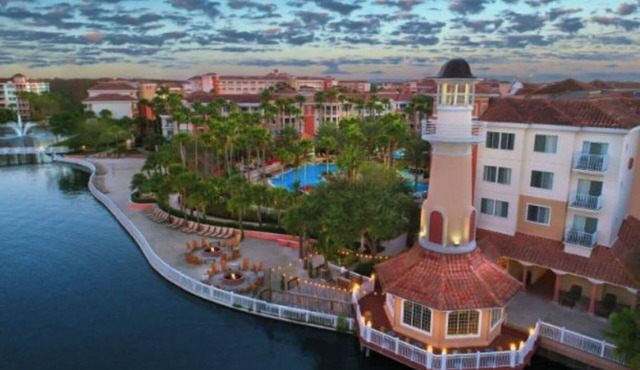 King Studio w/Balcony | Near Theme Parks