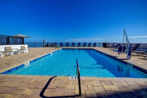 La Bella Inn - POOL OPEN