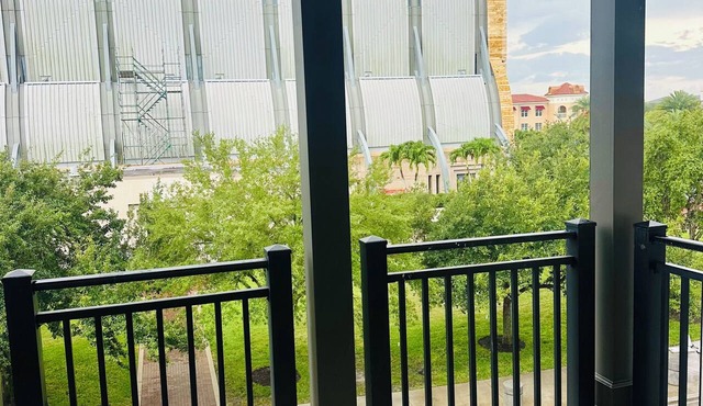 La Piazza 3br/3 ba top floor condo overlooking magnificent Oratory & Town Center