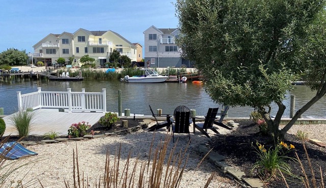 Lagoon Life - private dock and firepit