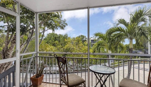 Lagoon Front 3 Bedroom and Den, 4 Balcony, 3 Bathroom, 3 story Resort Townhouse