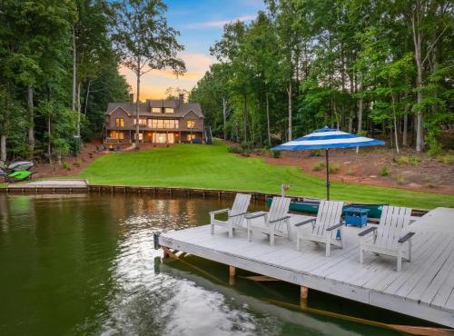 Lake Oconee - Waterfront, Dock & Hot Tub in Eatonton