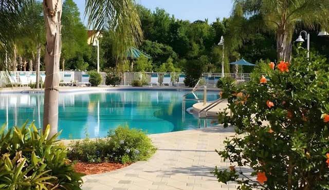Lake View Condo Near Disney · Heated Pool · Sleeps 8