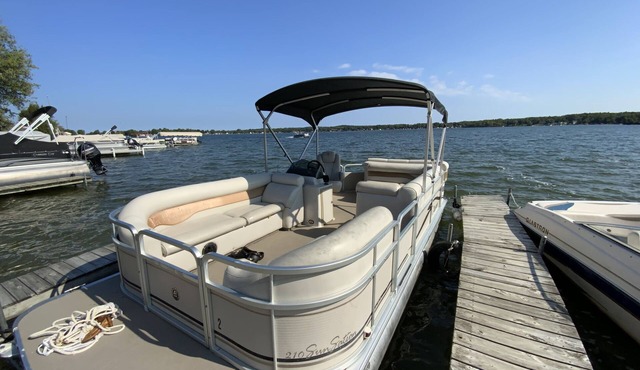 Lakefront Family Retreat-Great set up for multi generational families