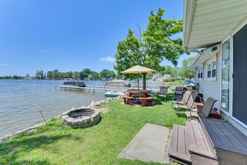 Lakefront Gem w/Watercrafts & Dock in Coldwater!