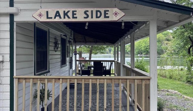 Lakefront Haven Modern Cottage