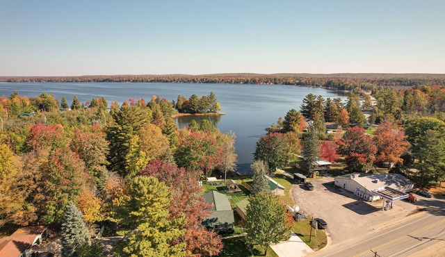Lakefront Kalkaska Cottage w/Fire Pit!