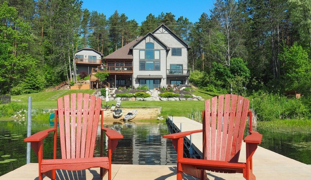 Lakefront Lodge & Adjacent Carriage House-65 Acres-Private Lake, Gourmet Kitchen