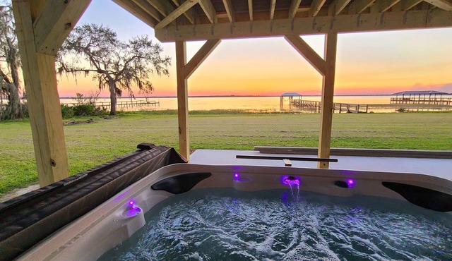 Lakefront Luxury-Legoland, Lake Wales, Sebring Raceway, Disney & Hiking Nearby