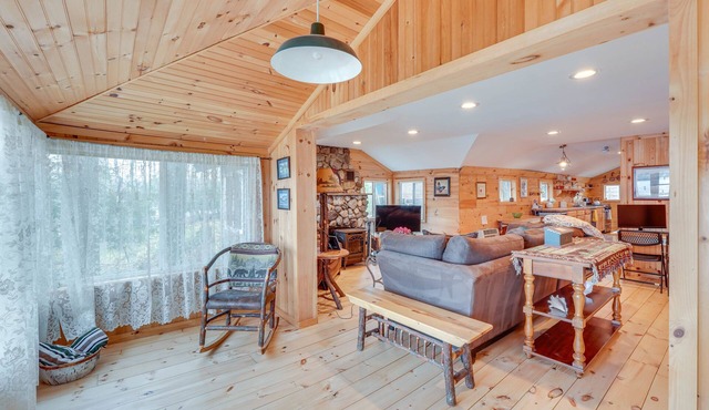 Lakefront Property in the Heart of the Catskills!