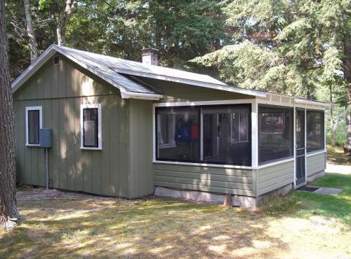 Lakefront! Twin Birch Resort - The Green Laker