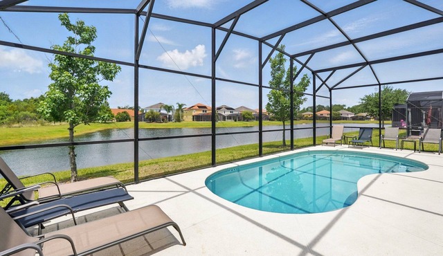 LAKEVIEW from Your Private Pool! Relax & Create Memories! Resort Near Disney!