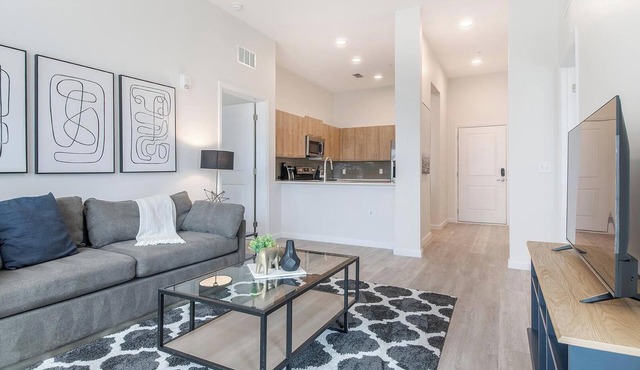 Landing | Amazing 2BD, Pool, Yoga Studio