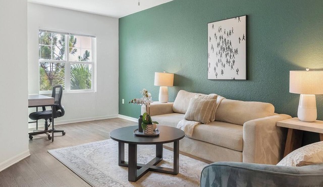 Landing | Beautiful 1BD, Clubhouse, Game Room