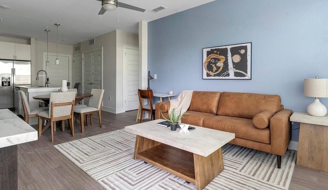 Landing | Beautiful 2BD, Gym