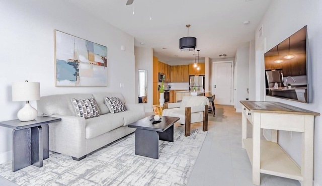 Landing | Beautiful 2BD, Gym, Clubhouse