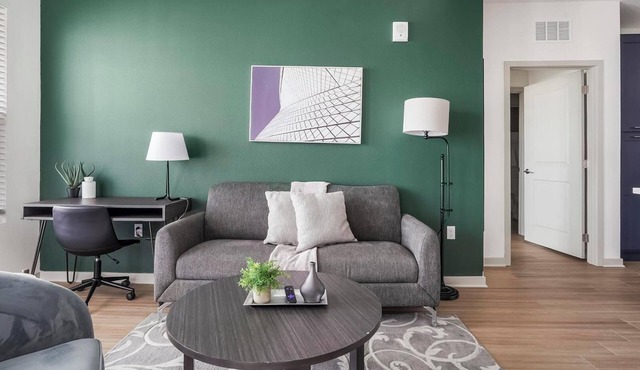 Landing | Chic 2BD, Clubhouse, Gym