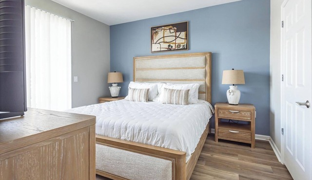 Landing | Chic 2BD, Pool, Courtyard
