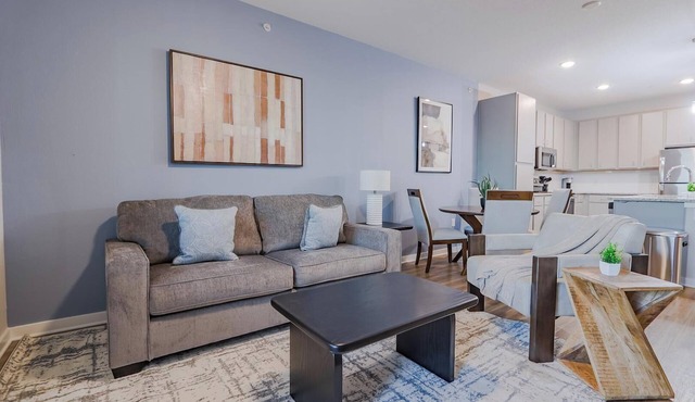Landing | Chic 2BD, Pool, Game Room