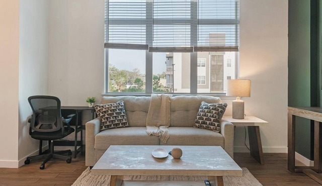 Landing | Incredible 2BD, Clubhouse