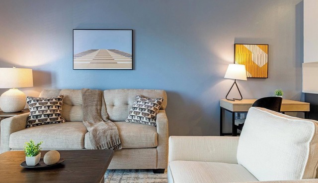 Landing | Incredible 1BD, Gym, Clubhouse