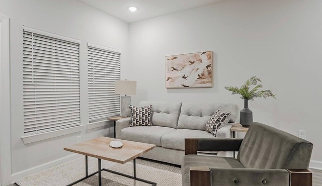 Landing | Incredible 2BD, Pool