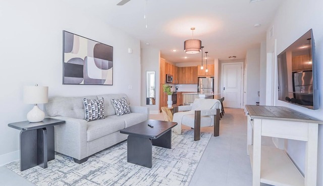 Landing | Incredible 2BD, Gym, Clubhouse